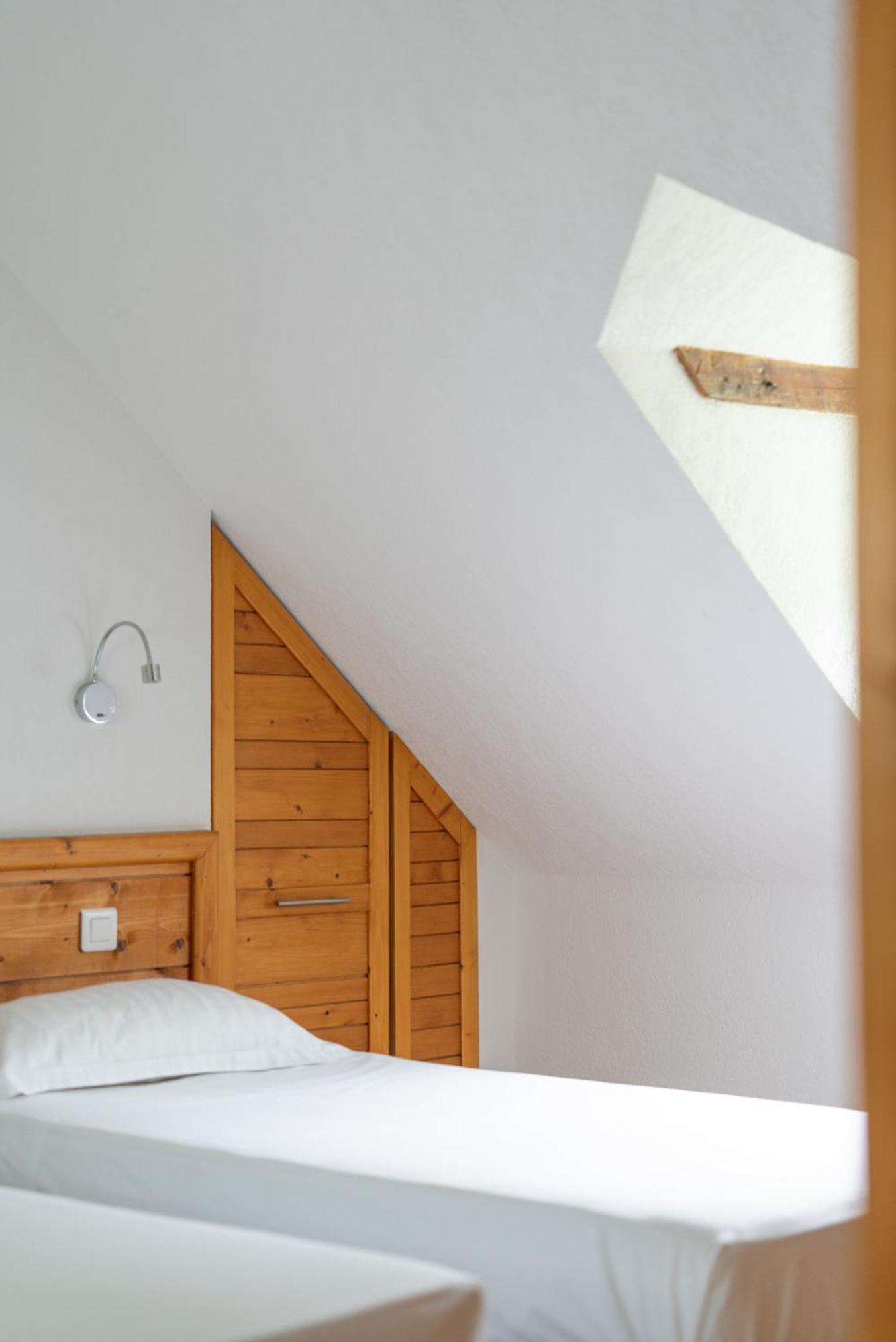 Domaine De Ramonjuan Hotel Bagnères-de-Bigorre Kamer foto