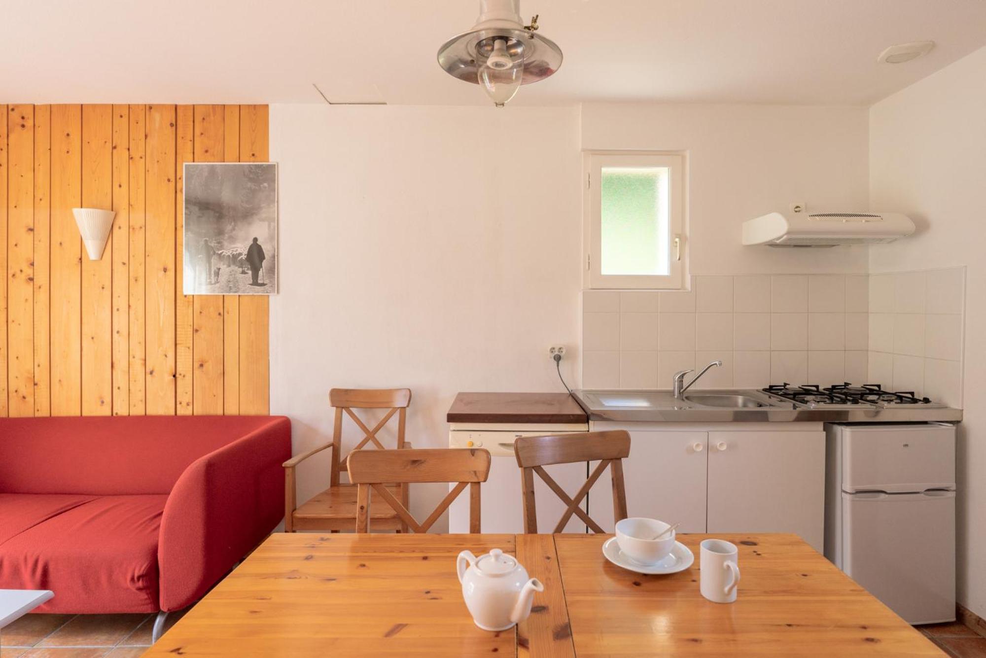 Domaine De Ramonjuan Hotel Bagnères-de-Bigorre Kamer foto
