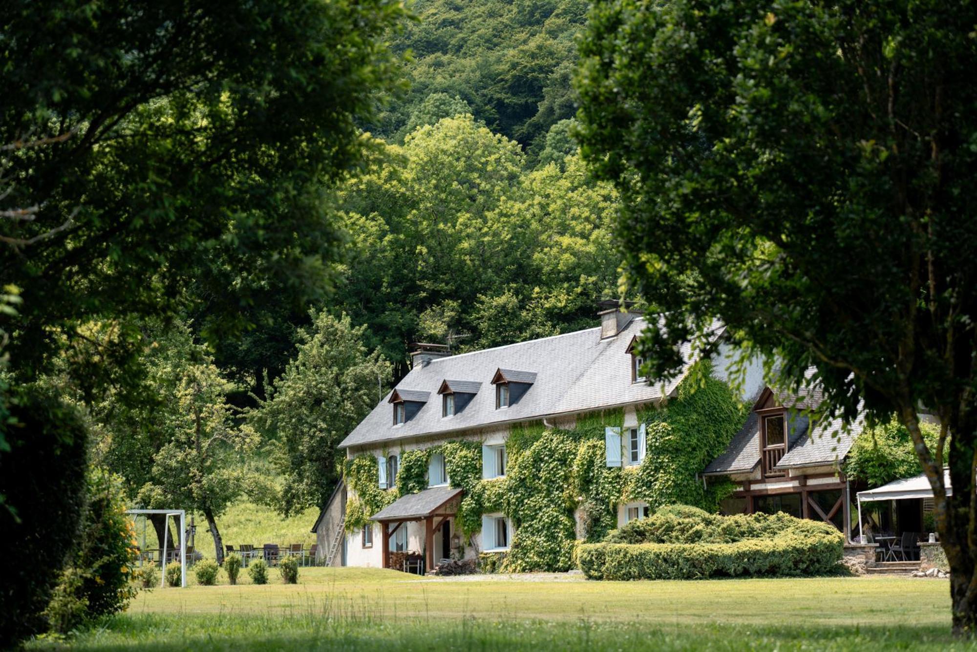 Domaine De Ramonjuan Hotel Bagnères-de-Bigorre Buitenkant foto